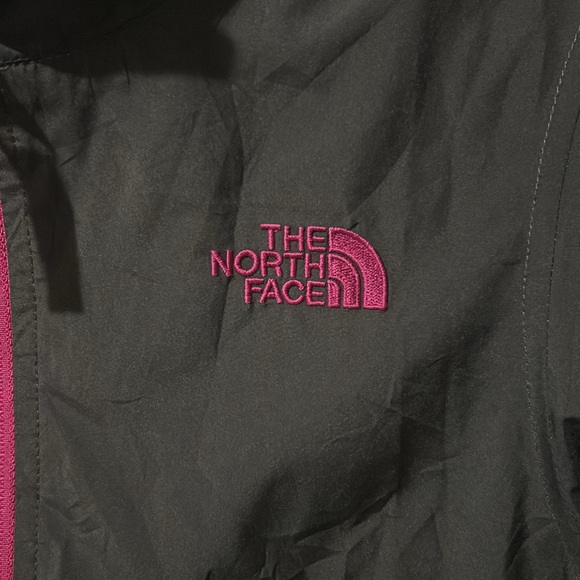 Girls Medium 10/12 The NorthFace Windbreaker Spring/ Fall Jacket Grey and Pink - Picture 2 of 6
